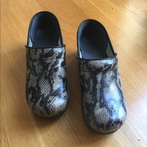 Danskin shoes. Size 36  brown and black